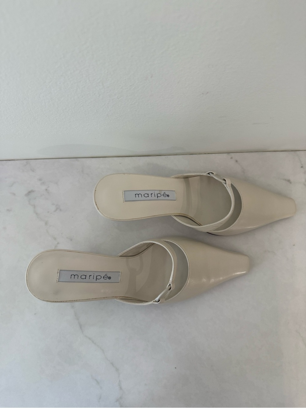 Maripé Cream Patent Pointed-Toe Mary Jane Mules